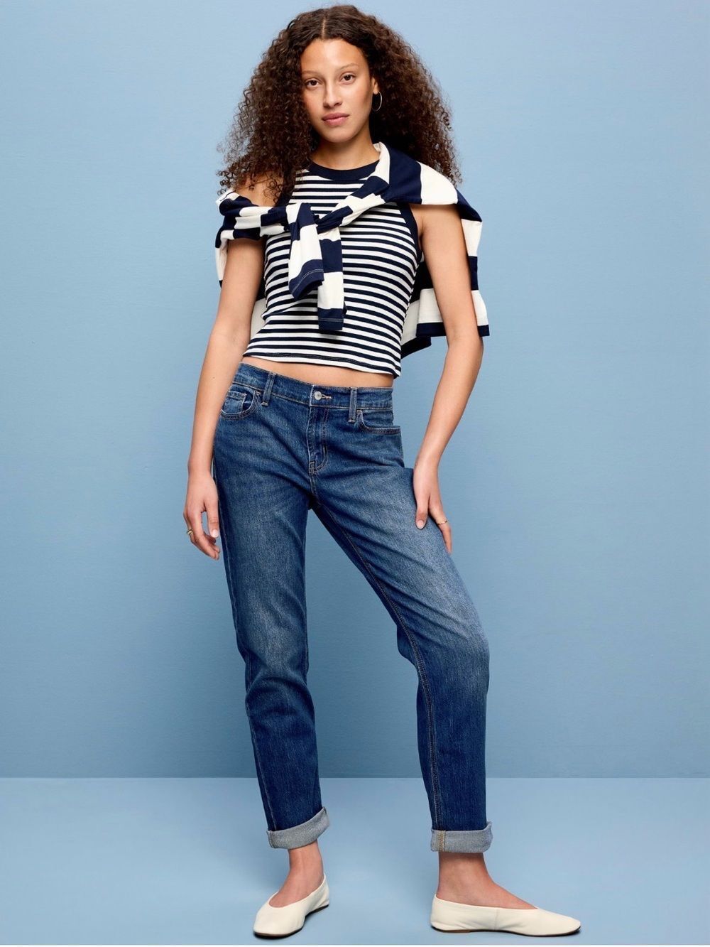 Old Navy Mid-Rise Wow Boyfriend Straight Jeans NWT 10 Dark Wash